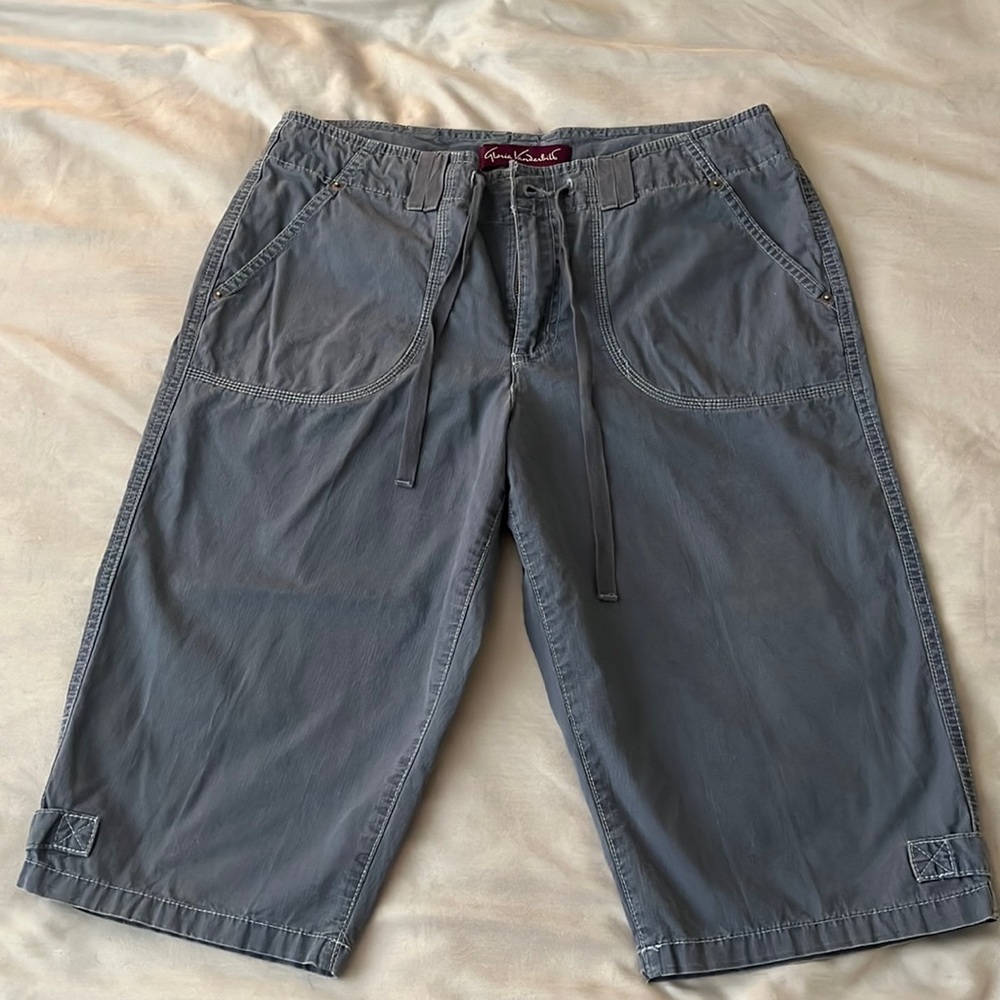 Dusty blue straight leg capri